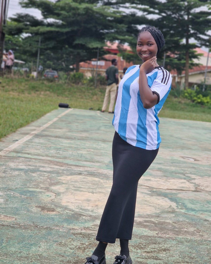 Tutor Miracle R. Olatuja teaching CRS and English at Nkuzify Edu